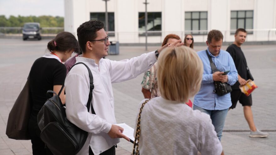 Following the Paths of Corruption: An Anti-Corruption Tour through Podil for Academics